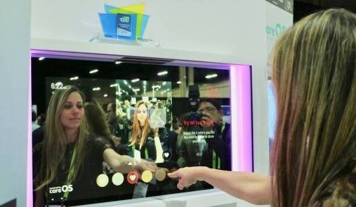 CES 2019: Умно огледало ви позволява да пробвате прически с добавена реалност