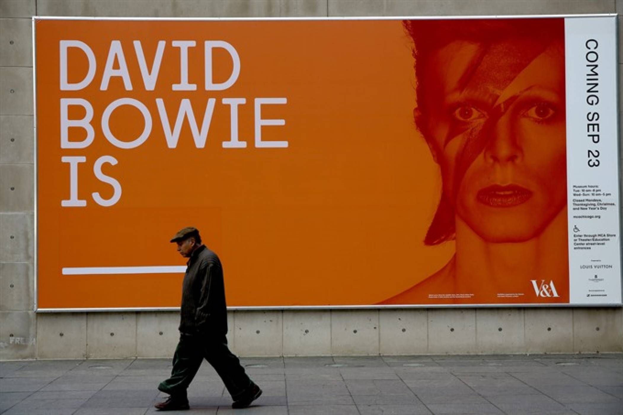 За David Bowie Is?, музикалните приложения и защо не трябва да използваш телефона си единствено за Facebook браузинг