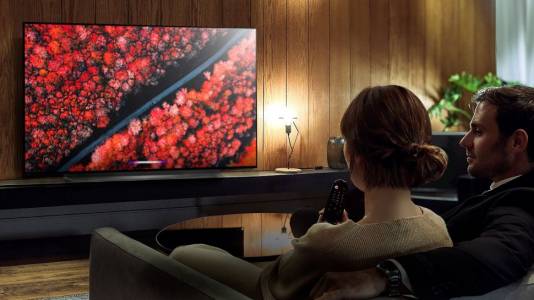 LG вкарва по-малък и евтин OLED телевизор в домовете на хората