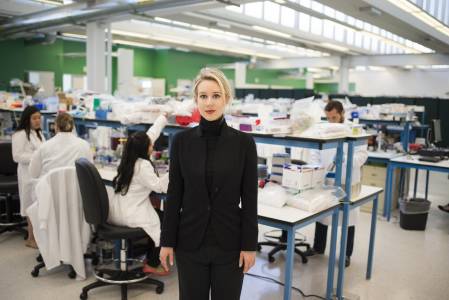 HBO разобличава измамата за 9 млрд. долара Theranos в The Inventor (ВИДЕО)