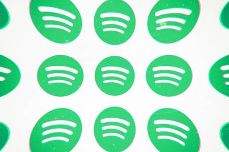Spotify отвърна на Apple: Вие сте монополисти!
