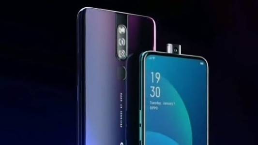 Селфи камерата на Oppo F11 Pro може да прави по 100 снимки на ден за 6 години (ВИДЕО)