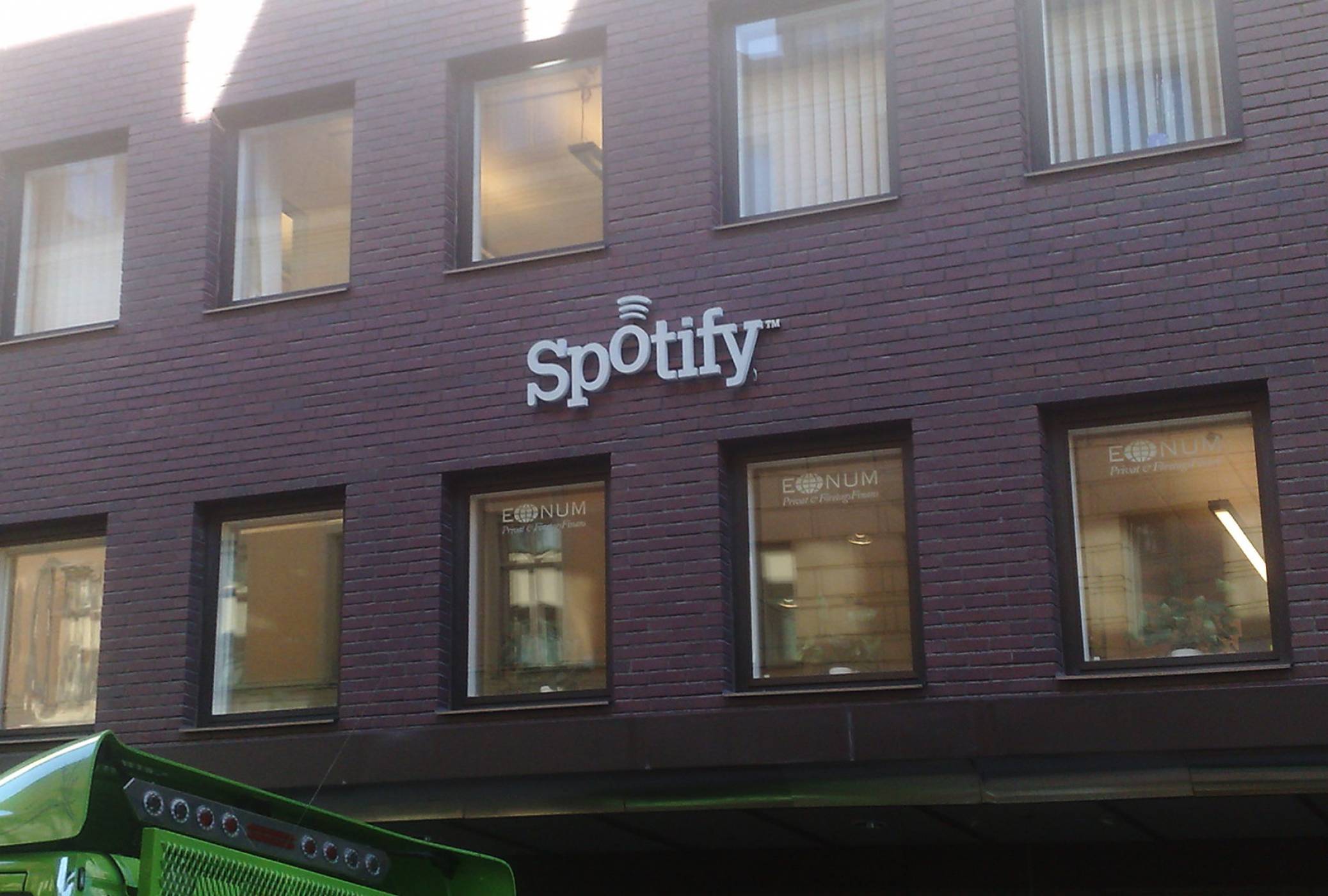 Spotify бори споделянето на пароли с нова оферта