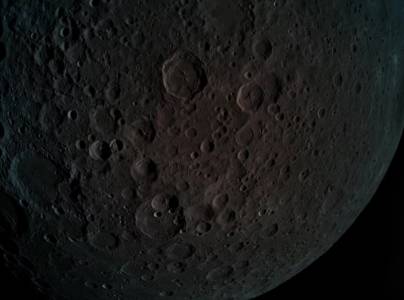 Израелска сонда ни изпрати изключителна фотография от тъмната страна на Луната