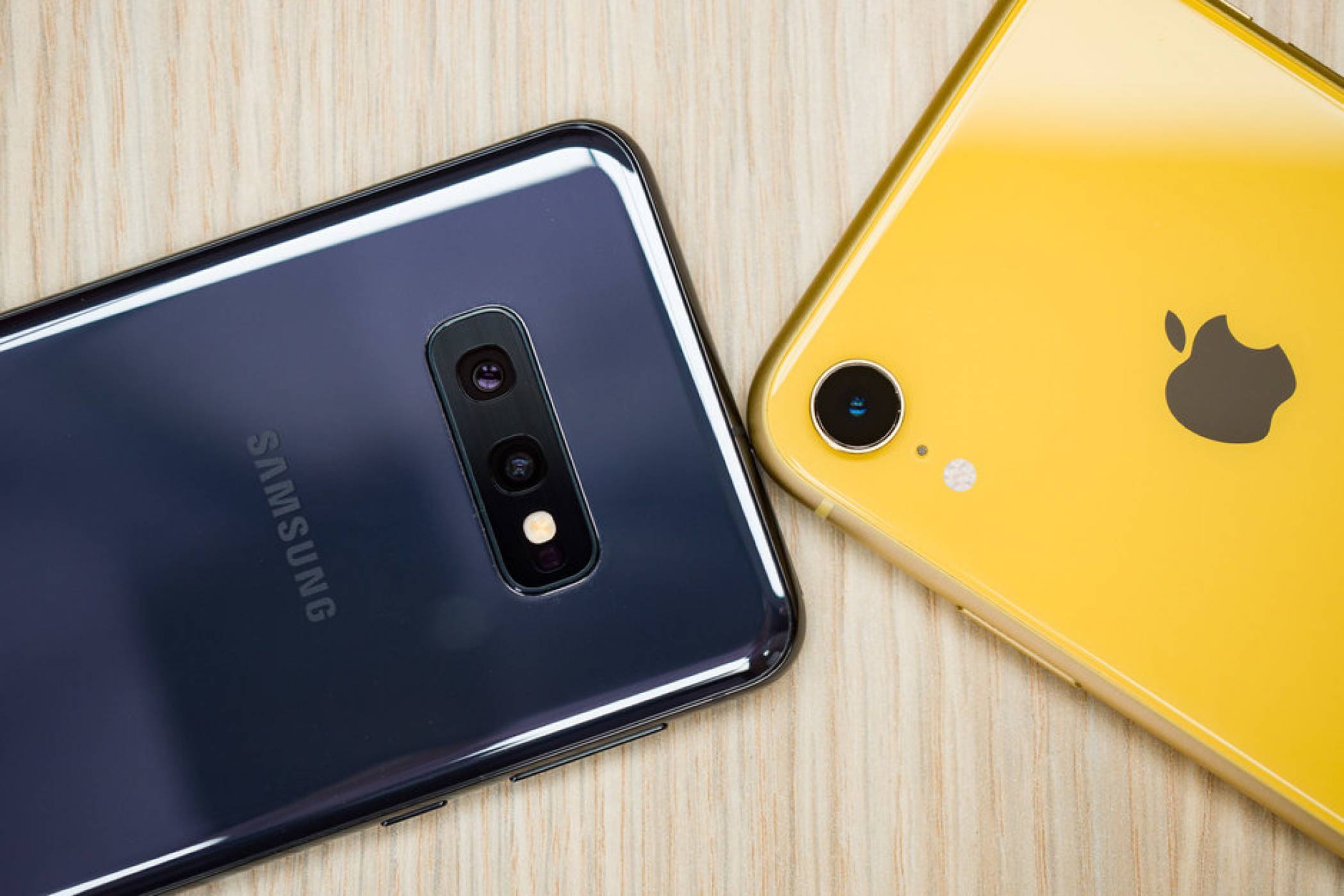 Samsung подпря короната в Европа с успеха на Galaxy S10