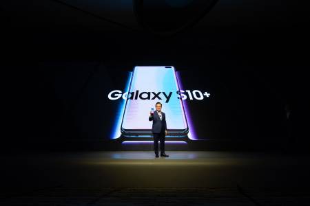 Samsung разкри как се продава Galaxy S10. Обяви и кога да очакваме Galaxy Fold
