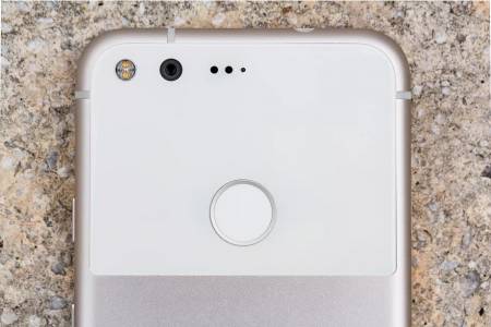 Google клекна - плаща по 500 долара на дефектен Pixel 