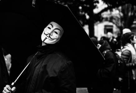 Помните ли Анонимните? Вижте какво става с хактивистите сега