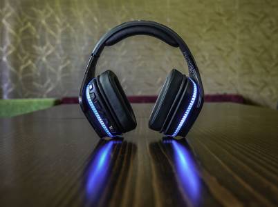 Logitech G935 – съраунд ефект, който ще ви отвинти главата