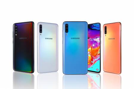 Galaxy A70 с тройна камера и впечатляващ дисплей вече в България и на добра цена