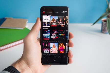 Netflix най-сетне пуска iPhone ексклузивни функции за Android 