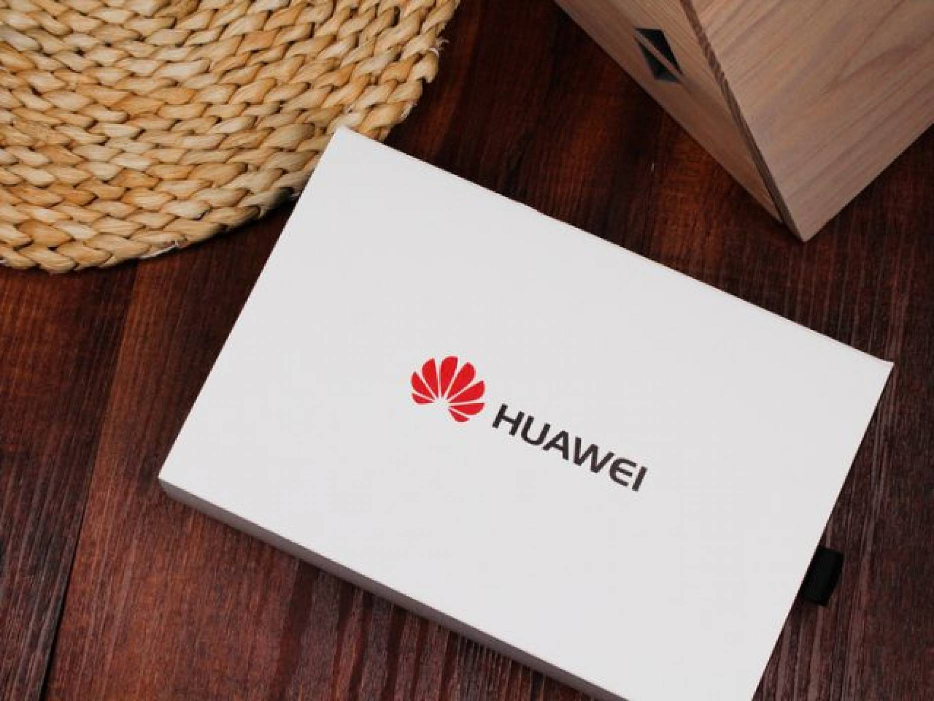 Скачени съдове – продажбите на Huawei в Китай растат!