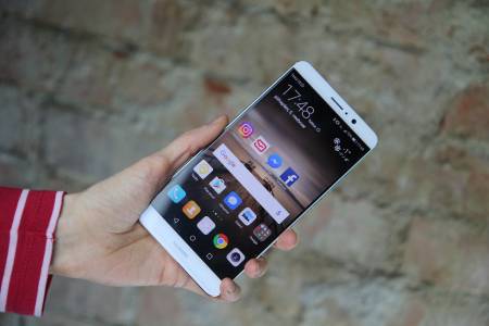 Huawei се обляга на американската конституция в борбата със санкциите
