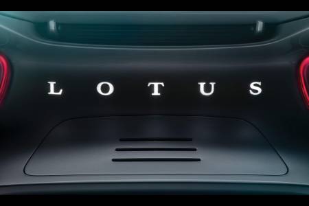 Lotus Type 130 е първата е-кола на марката, но търсенето ще е неимоверно (ВИДЕО)