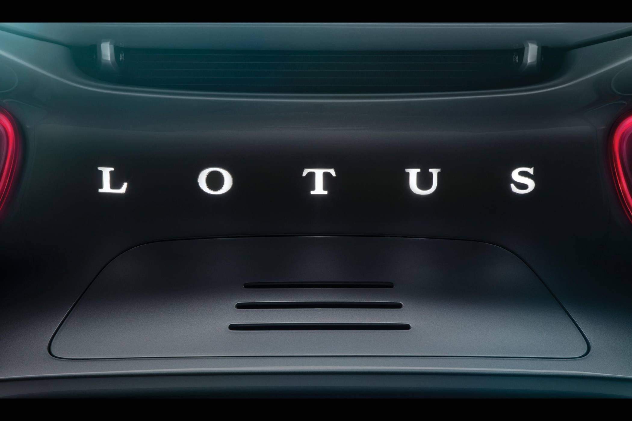 Lotus Type 130 е първата е-кола на марката, но търсенето ще е неимоверно (ВИДЕО)