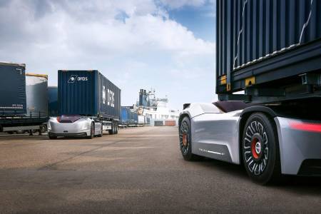 Vera - автономният автомобил на Volvo Trucks заработи в Швеция