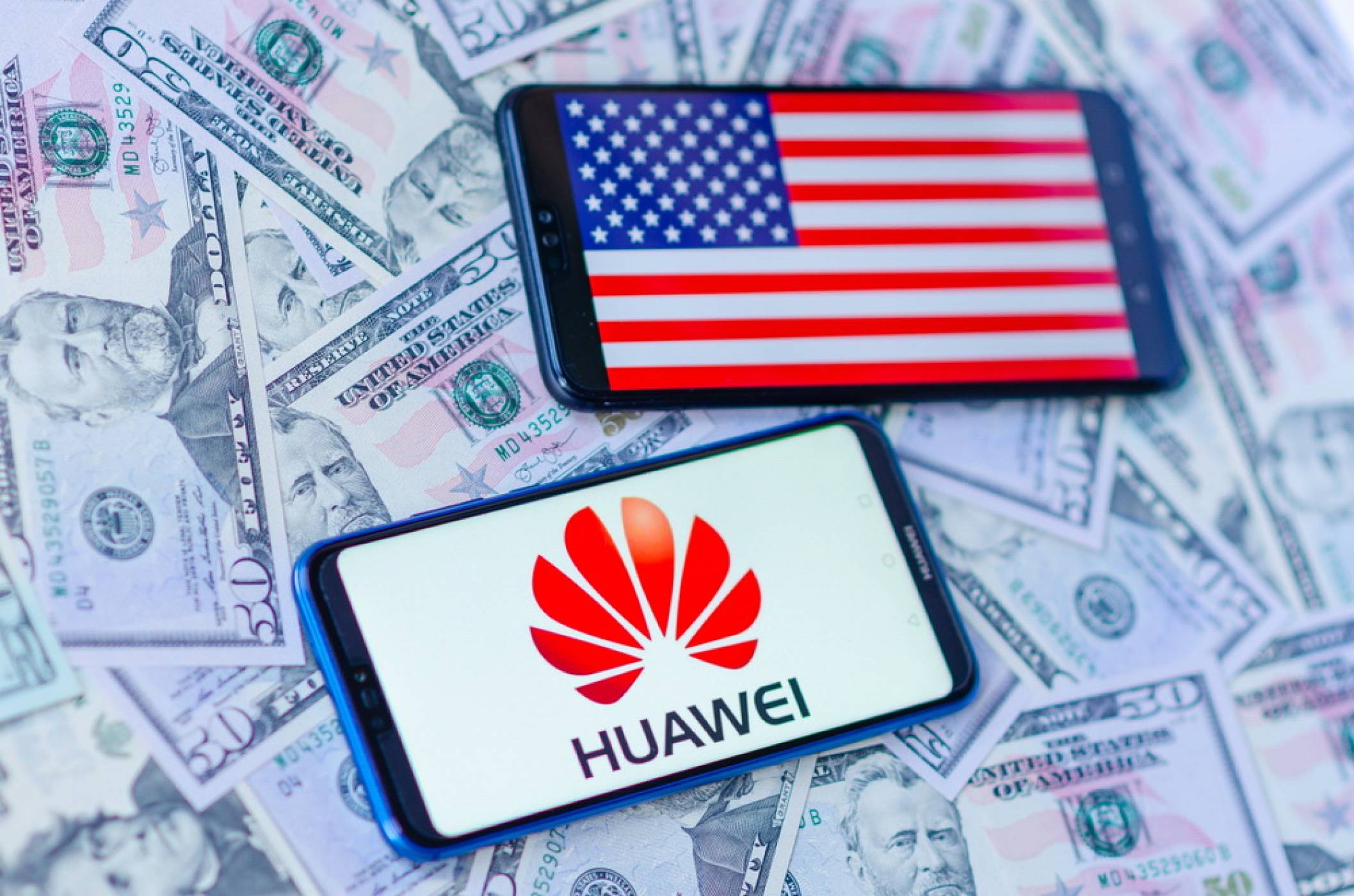 Напук на Тръмп: Huawei продадоха 100 милиона телефона за 150 дни!