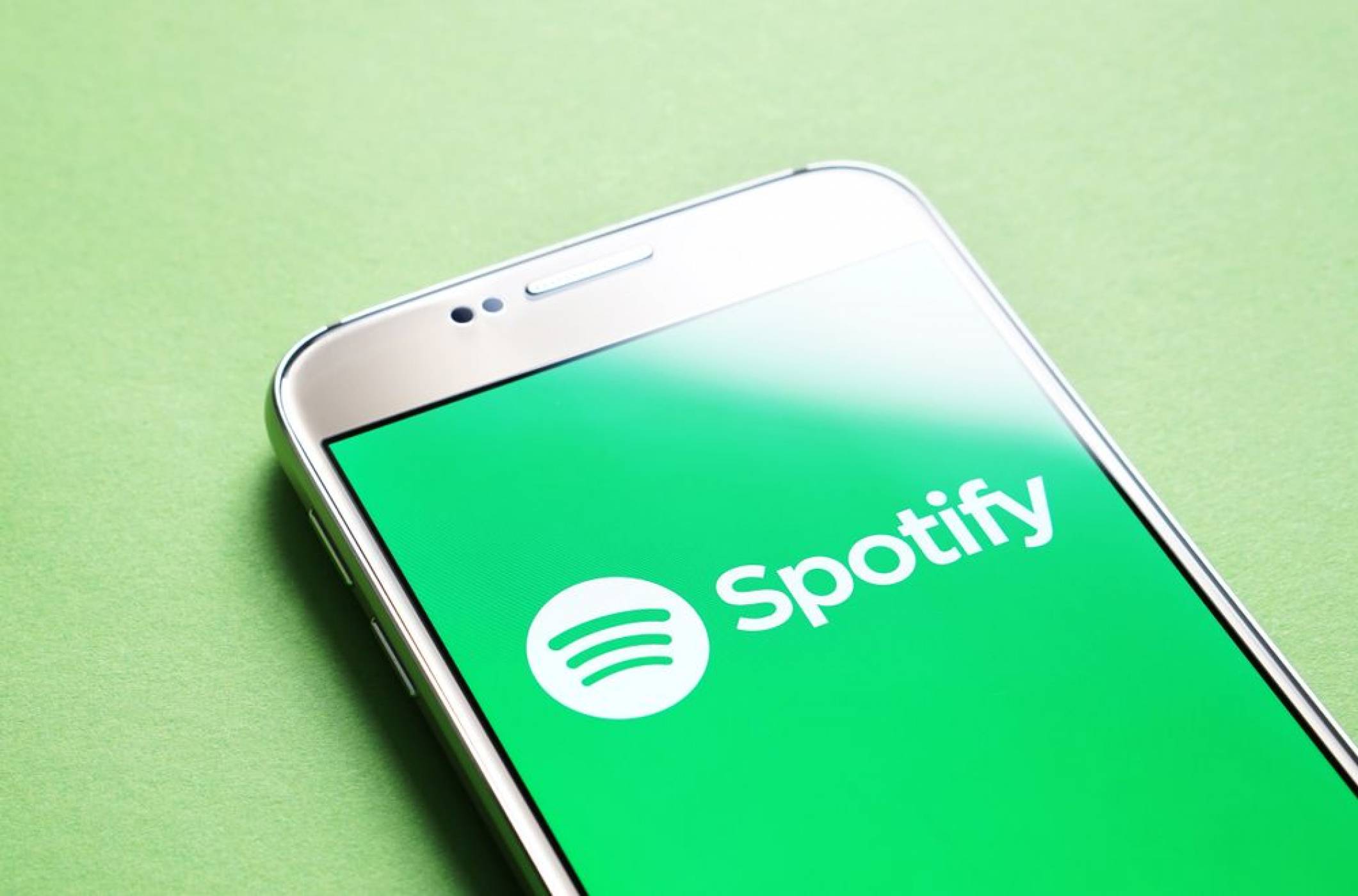 Spotify иска повече разрешения, отколкото са му необходими