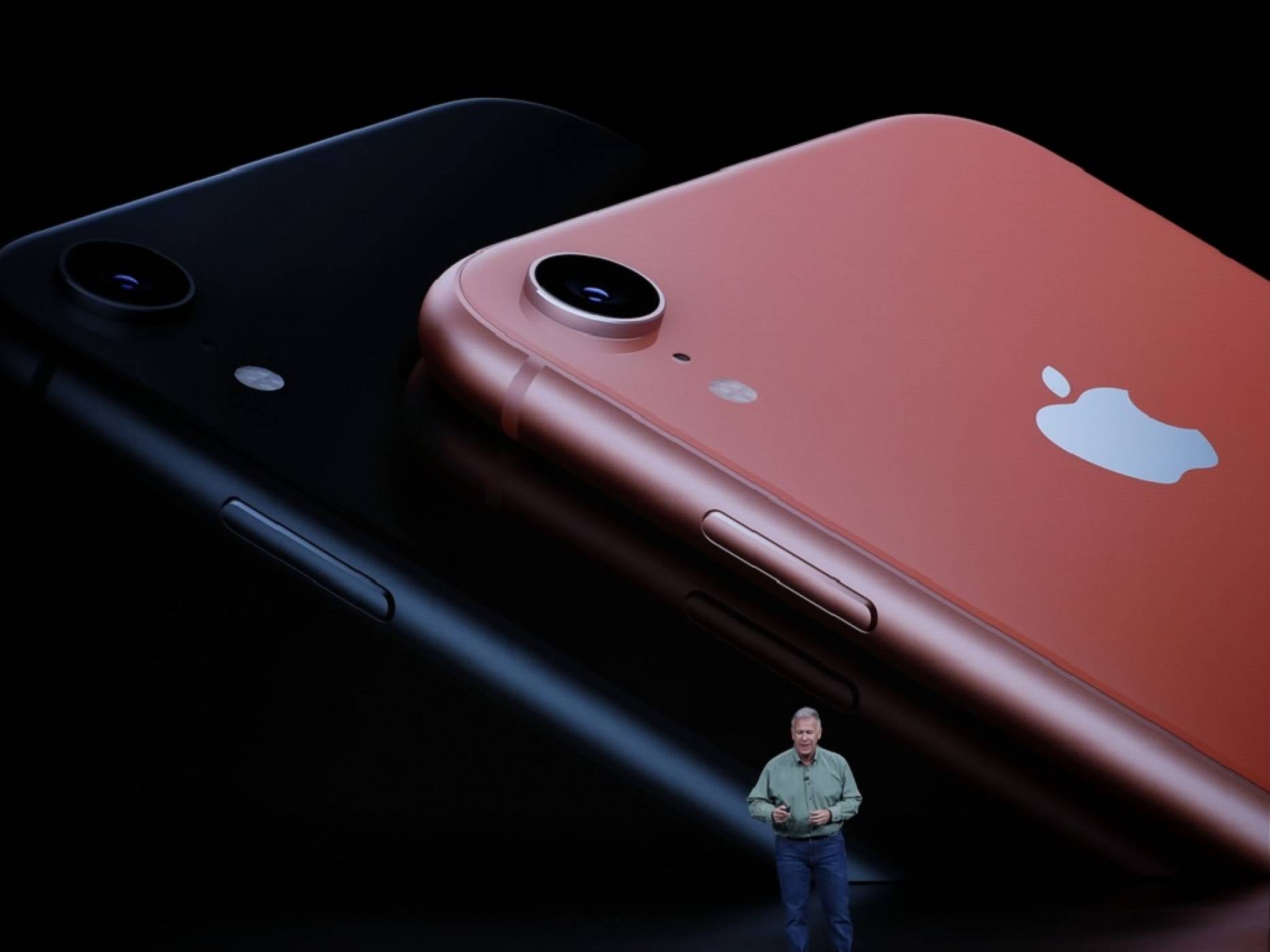 Apple в челен сблъсък с реалността относно продажбите на iPhone