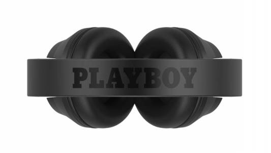 Продължаваме напред: Playboy със собствени безжични слушалки! (СНИМКИ)