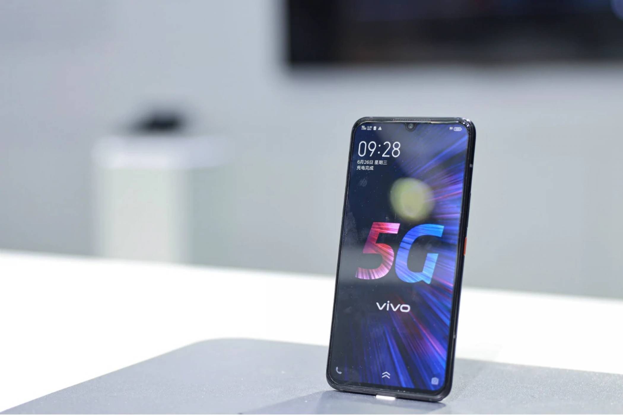 vivo IQOO Pro 5G грабна короната в AnTuTu!