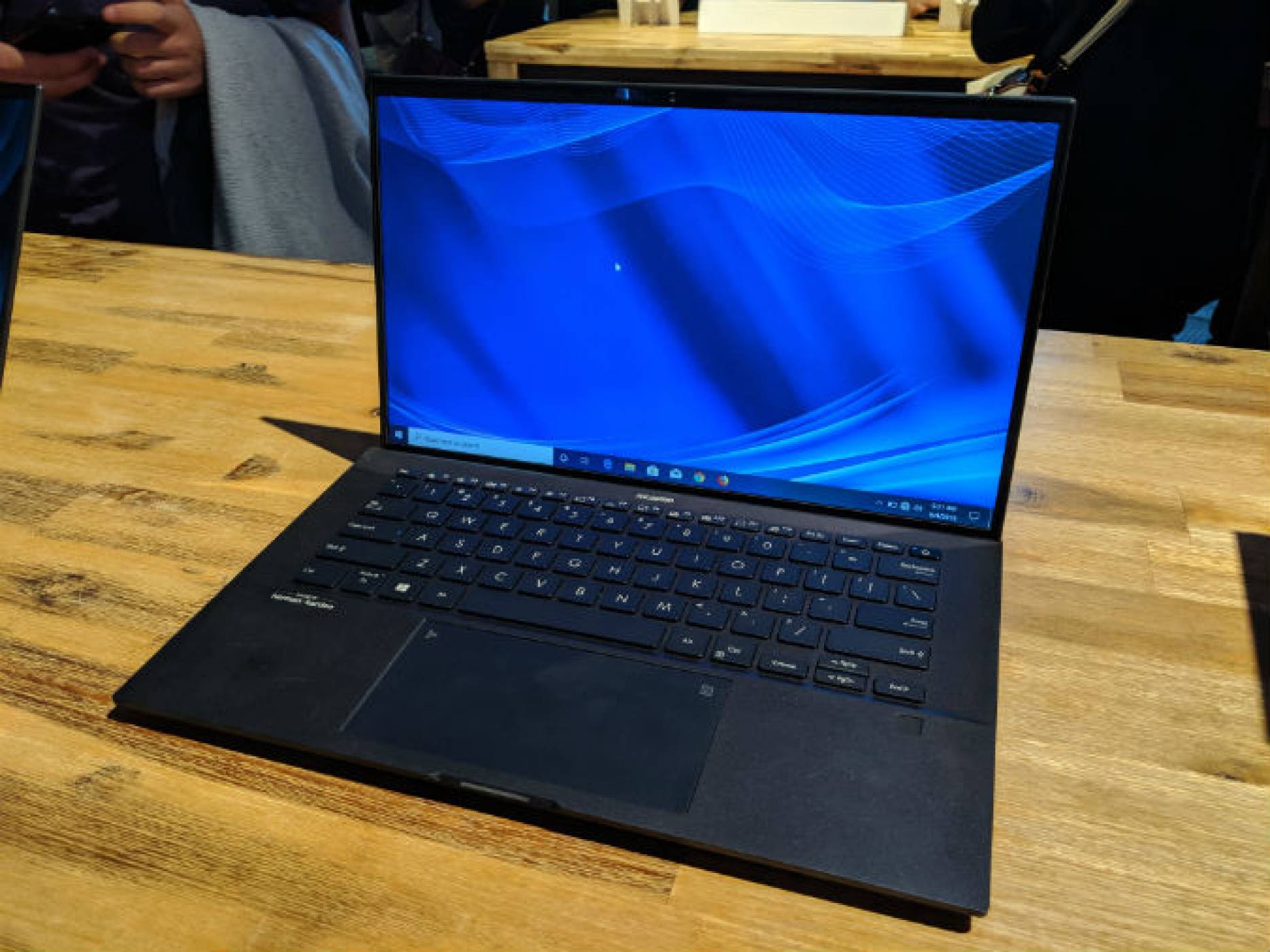 IFA2019: Asus показа най-лекия 14-инчов лаптоп в света 