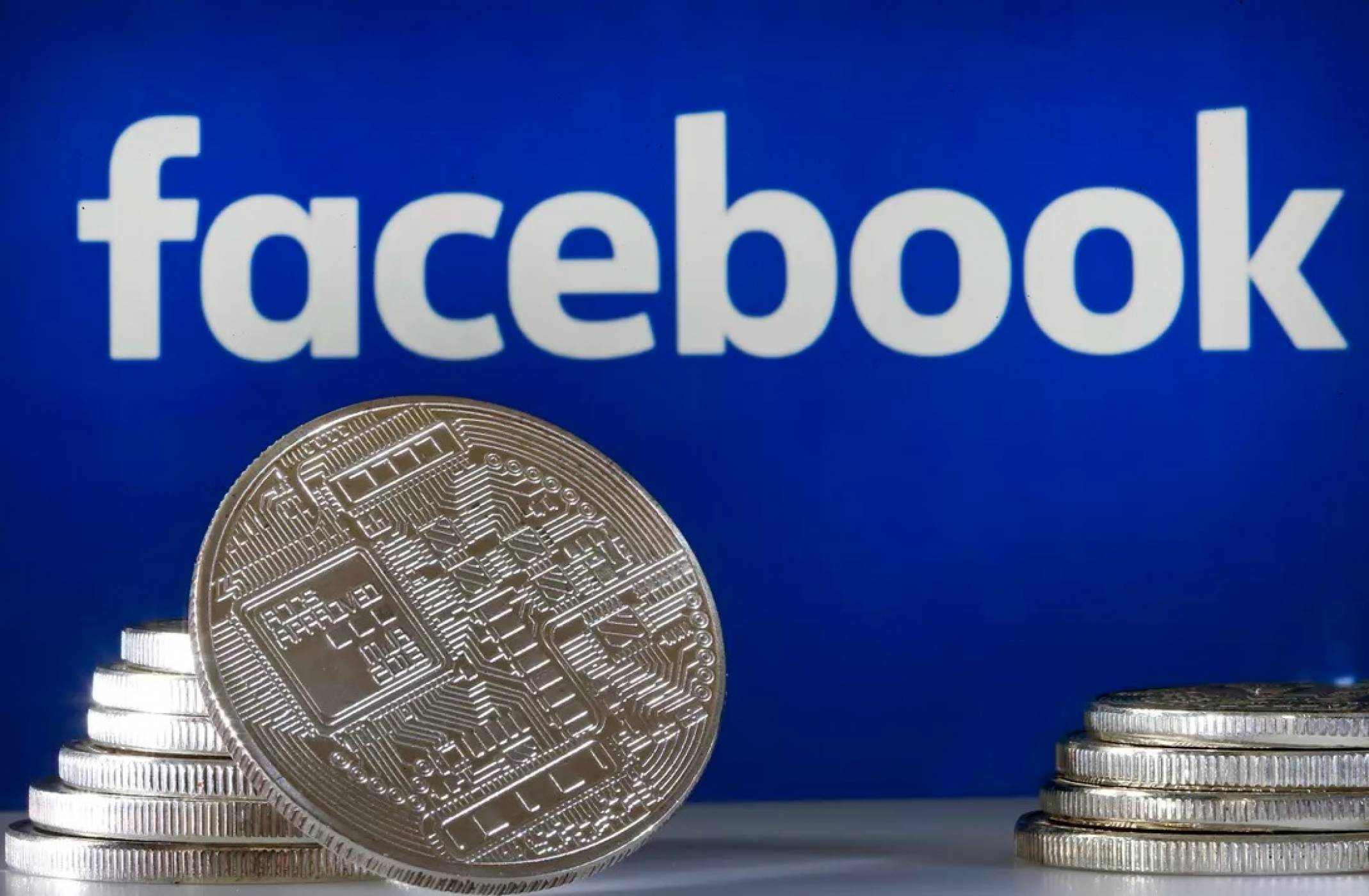 Франция не иска криптовалутата Libra на Facebook в Европа 