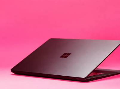 Windows 10X е версия на ОС специално за устройства с двойни и гъвкави дисплеи 