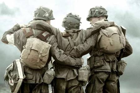 Apple открадна хитовия сериал Band of Brothers от HBO