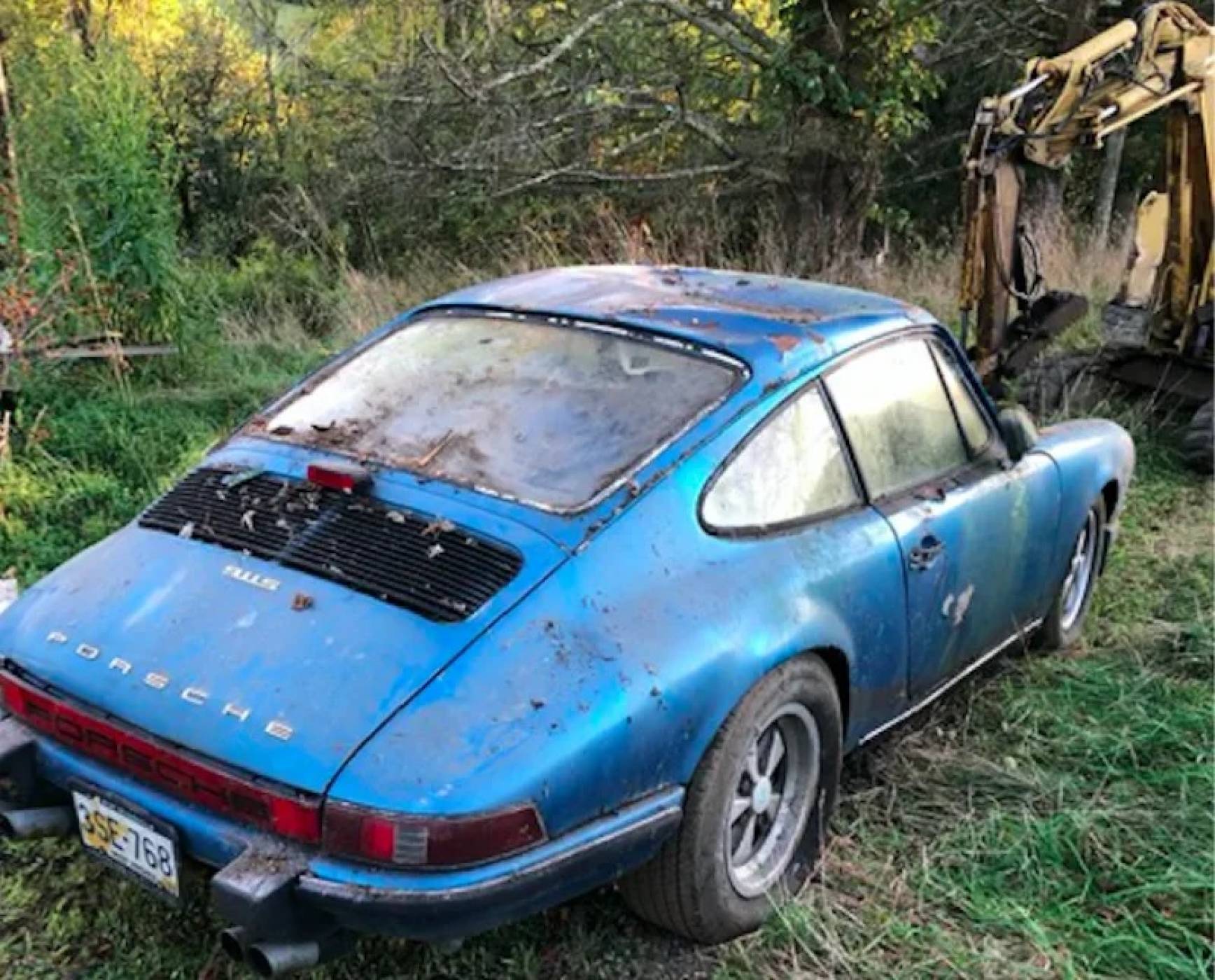 Откриха уникално Porsche 911 от 1967 г. в изоставена плевня 