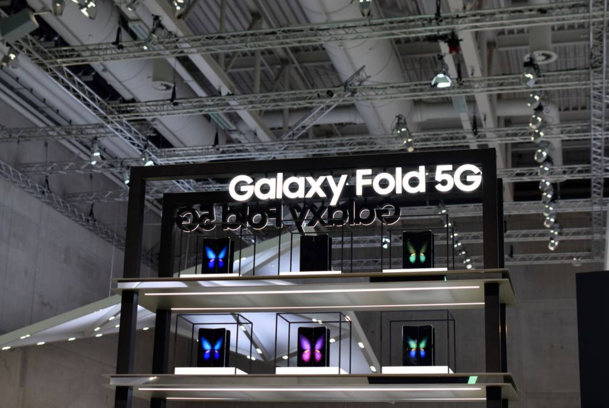 Samsung Galaxy Fold 2 носи невиждана иновация?