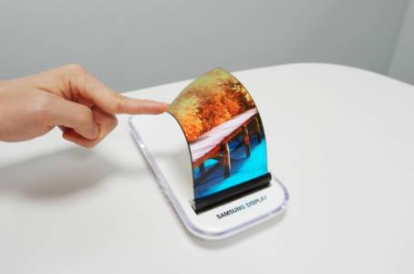 Samsung Display със стабилна инжекция към Apple?