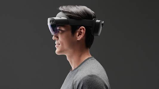 Microsoft Holo Lens 2 ще улеснява работата ни благодарение на AR (ВИДЕО)