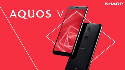 Sharp се завръща с един от най-странните телефони за 2019