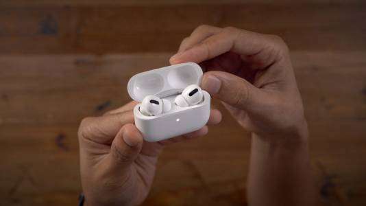 Новите AirPods Pro: много добри, но не перфектни 