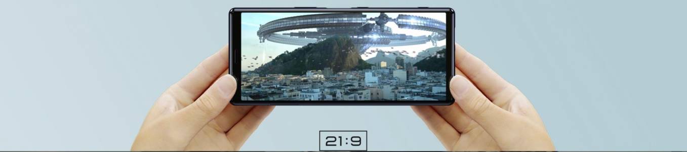 Sony Xperia 5 - какво предлага умалената премиум версия на флагмана Xperia 1?