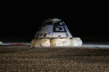  Boeing Starliner е първата US капсула, кацнала на твърда земя   