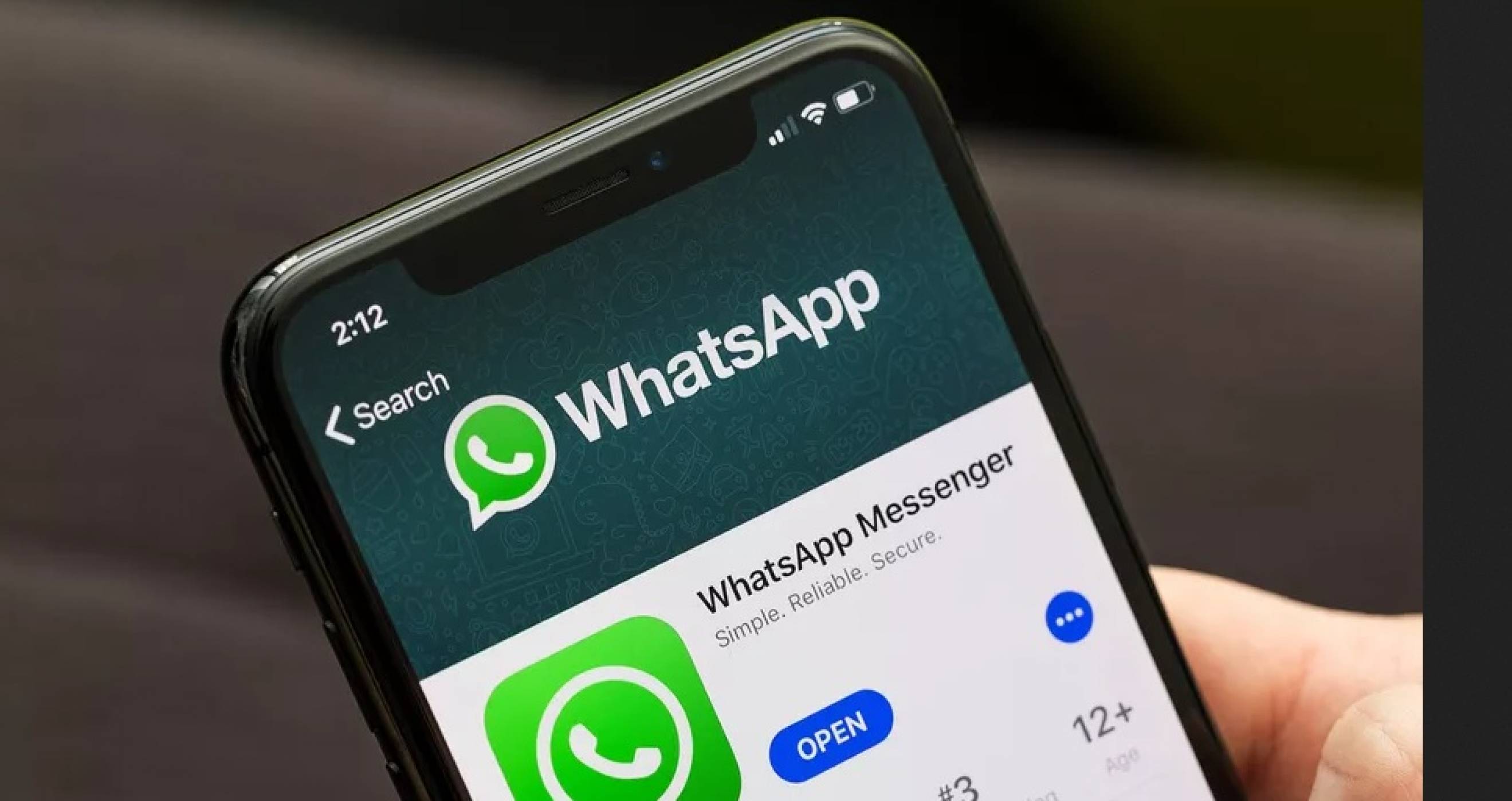 WhatsApp отърва рекламния потоп. Засега