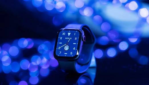 Apple вече продава повече часовници от целия швейцарски бизнес