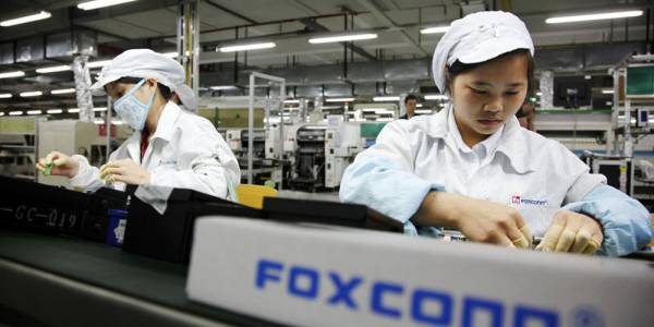 Китай отлага рестарта на iPhone производството заради епидемията 