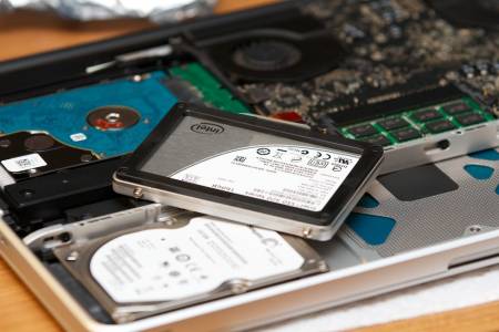 SSD дисковете на практика заличиха HDD от лаптопите на западния пазар 