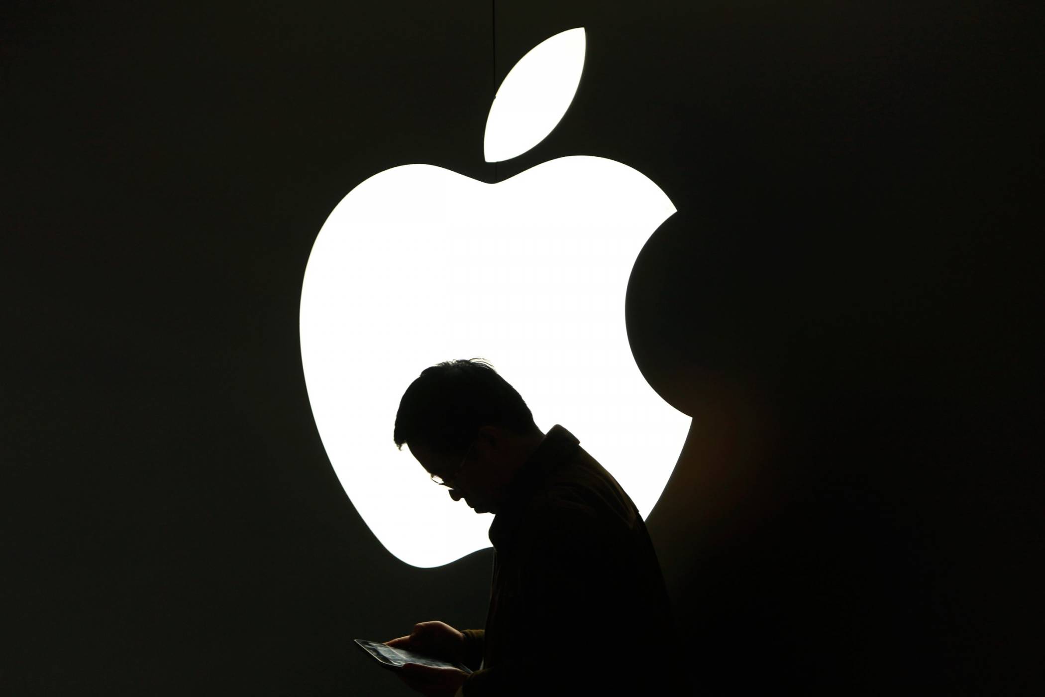 Apple разрешава приложения като Chrome и Gmail да бъдат по подразбиране за iOS 