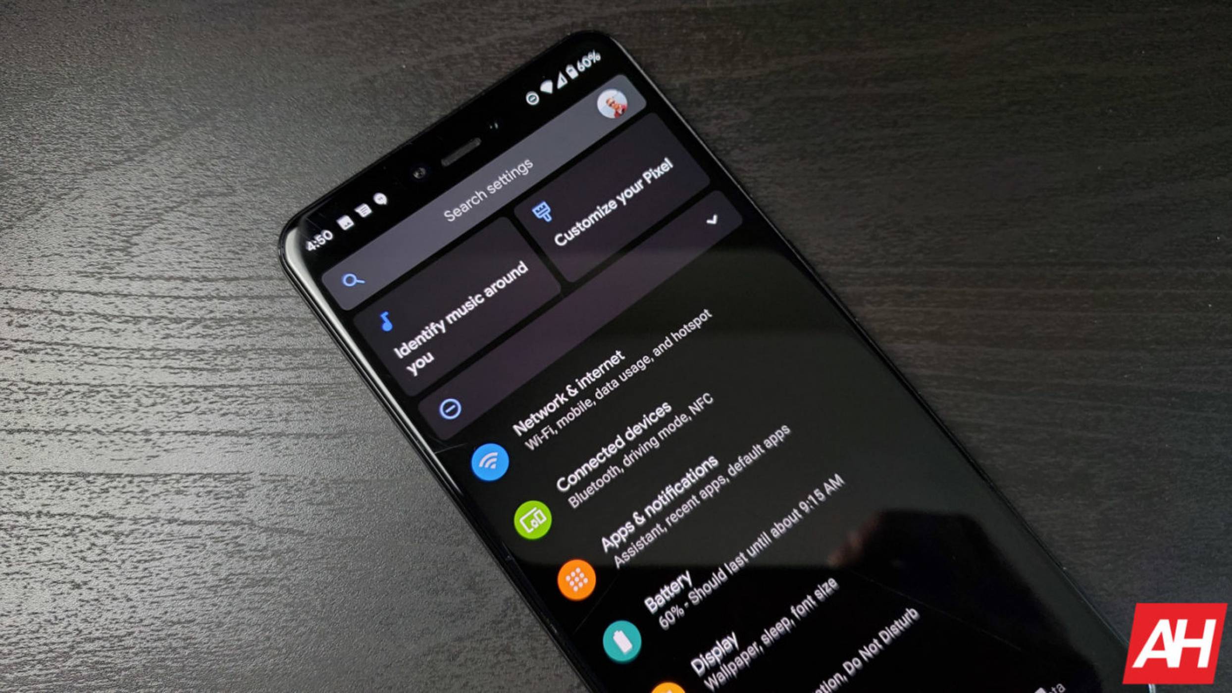 Android 11 поправя един от проблемите на Dark Mode