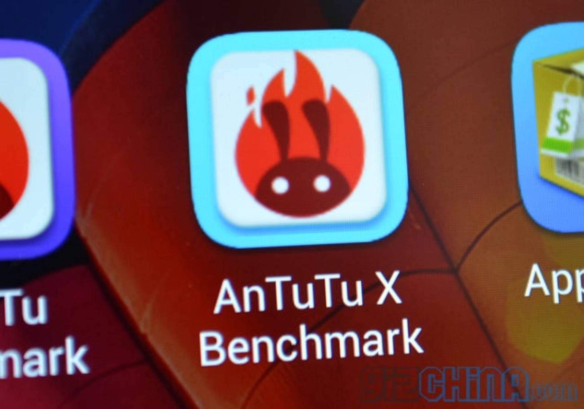 Защо известният бенчмарк AnTuTu изчезна от Play Store? 