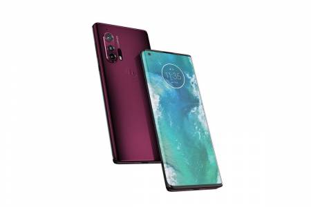 Нов поглед върху пристигащия Motorola Edge Plus (СНИМКИ)