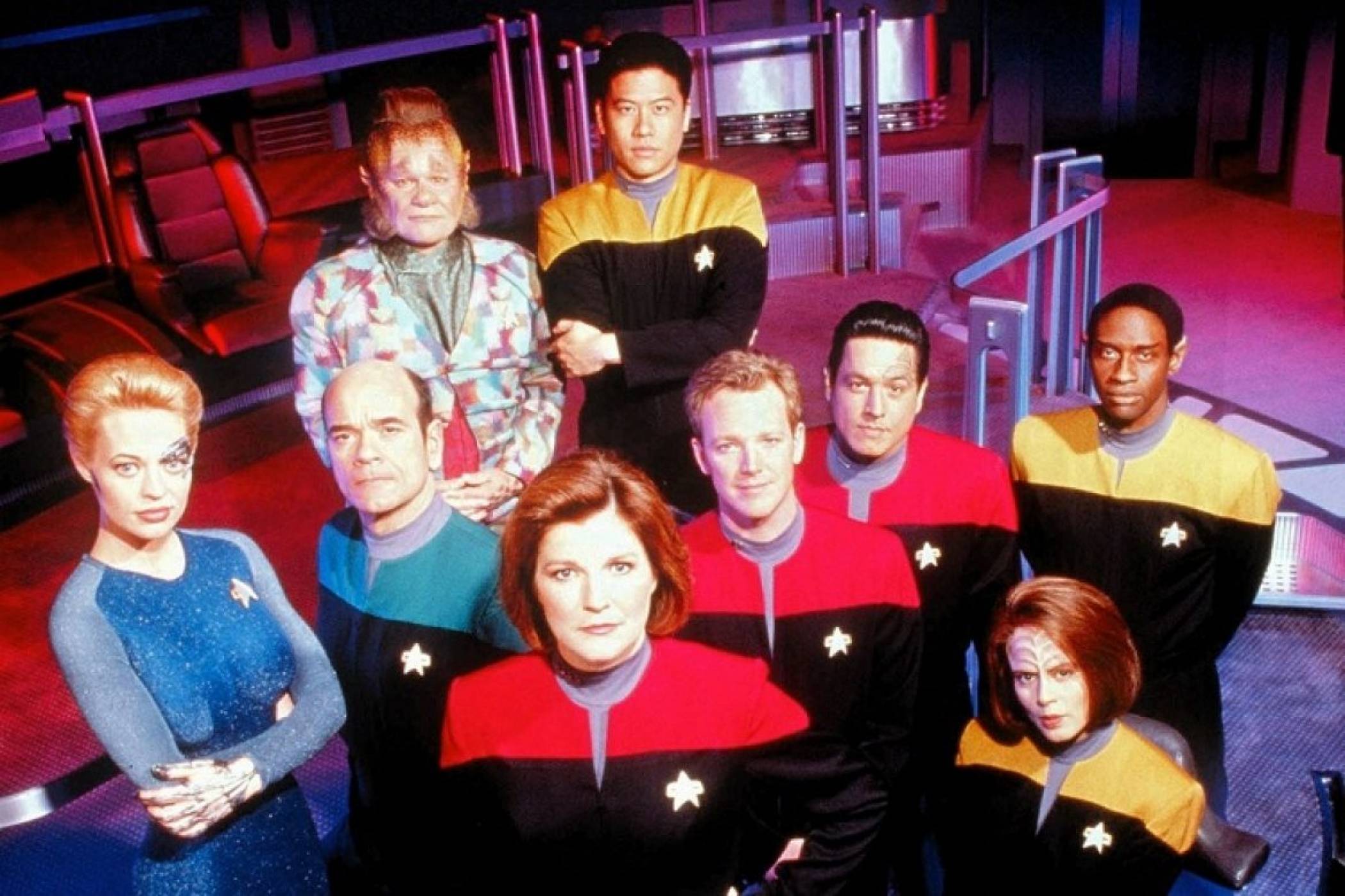 AI преработва sci-fi класиката Star Trek: Voyager в 4К (ВИДЕО)