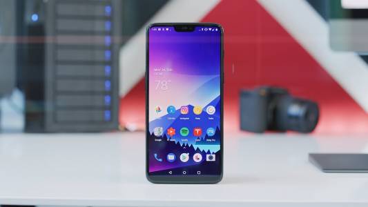 OnePlus 8 - под или над хиляда долара?