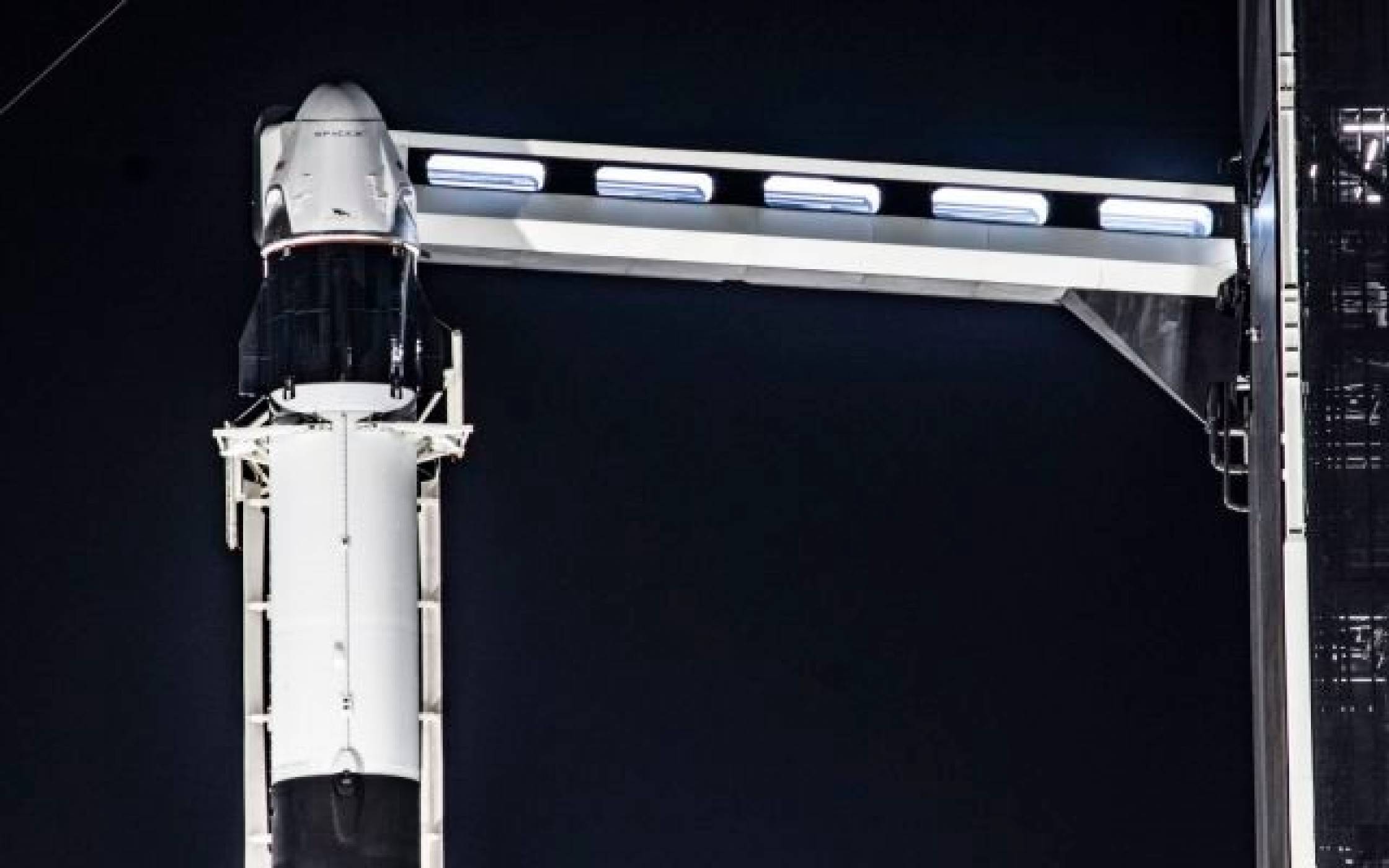 SpaceX извежда хора до МКС за пръв път на 27 май 
