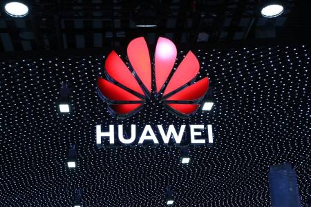 Huawei планира да възроди емблематичен модел като трети флагман? 