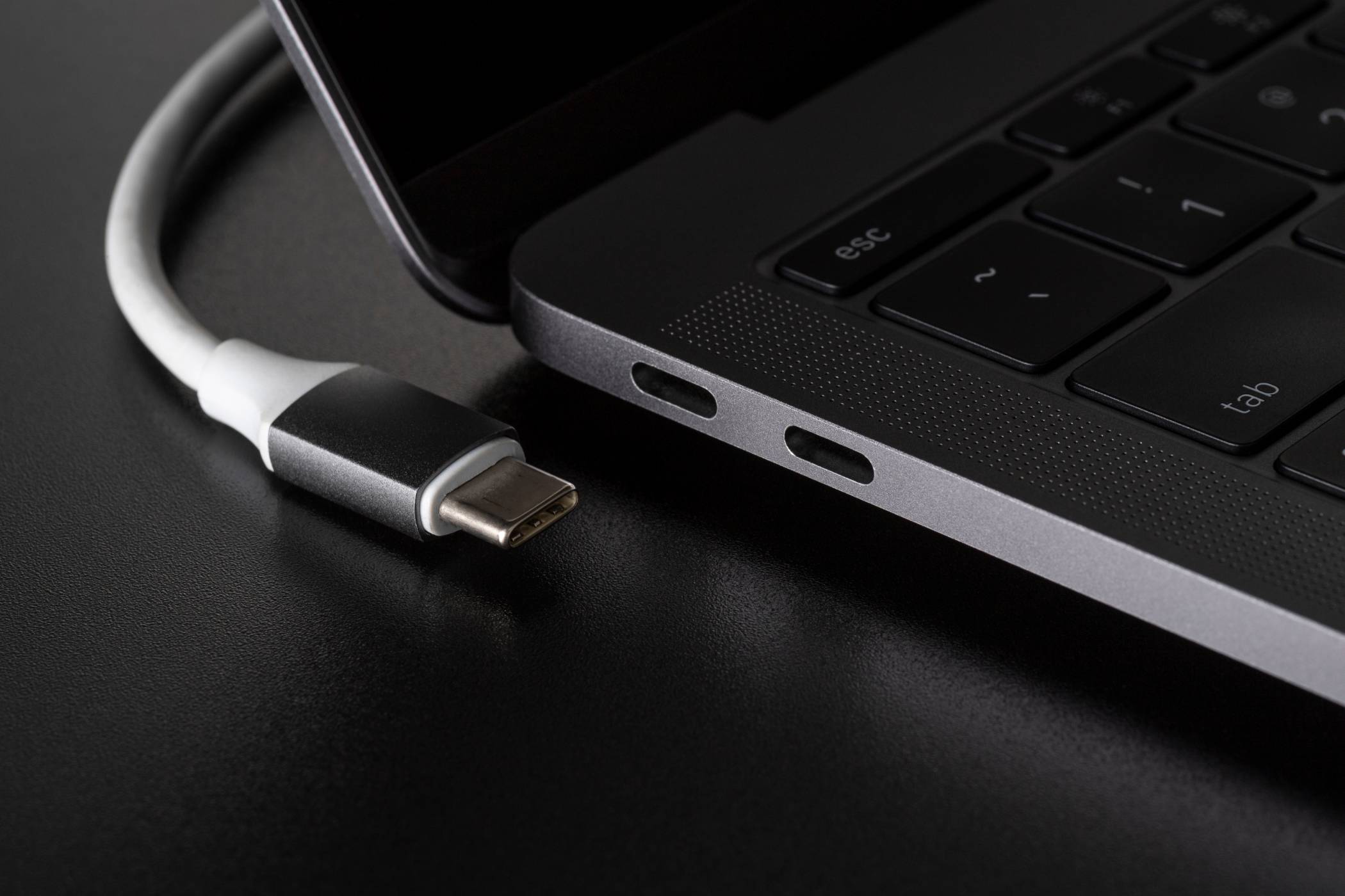 Нов DisplayPort ще пренася 16K видео през USB Type-C кабел